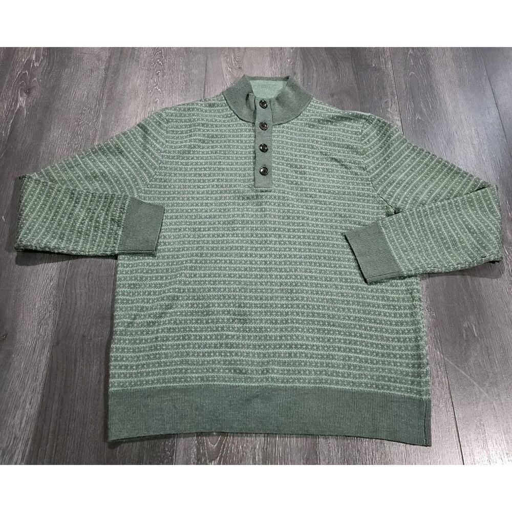 Untuckit 100% Fine Merino Wool Knit Sweater Men M Green Geometric Buttons Preppy